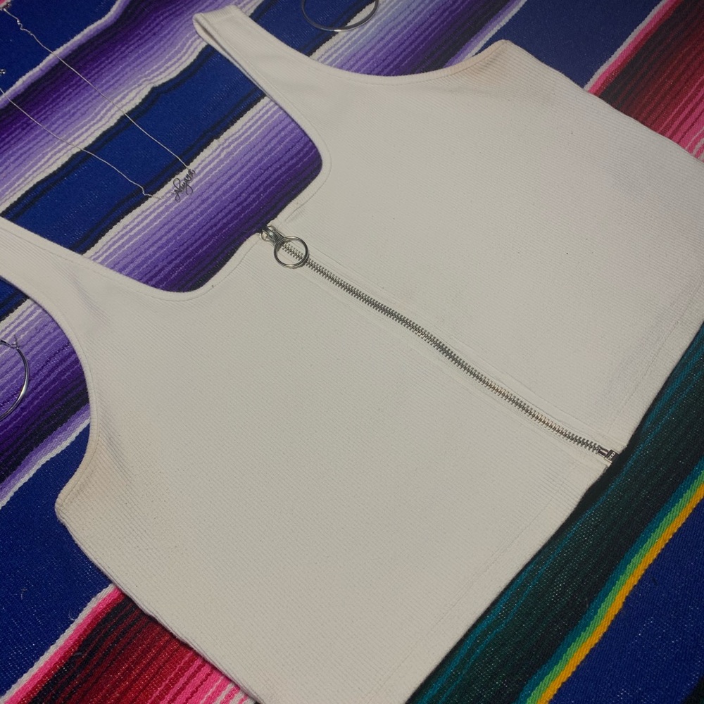 Zipper Tank top - Picture 2 of 3
